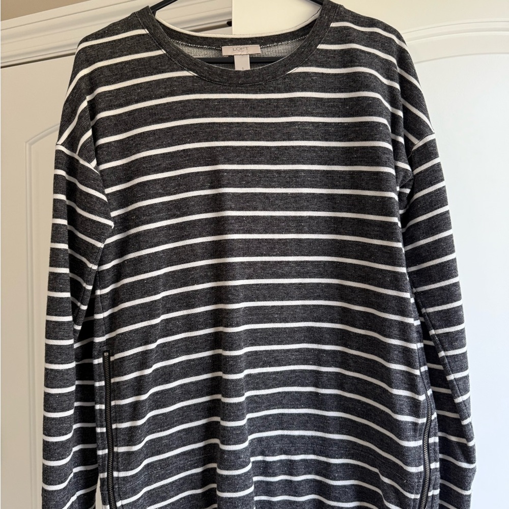 LOFT Men's Charcoal and White Striped Crewneck Sweater